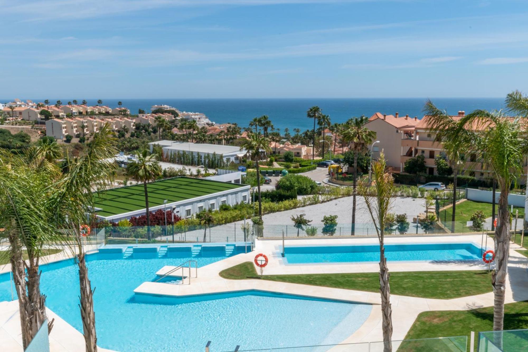 Luxury 2Br Seaviews - Santa Barbara Heights Apartman Fuengirola Kültér fotó