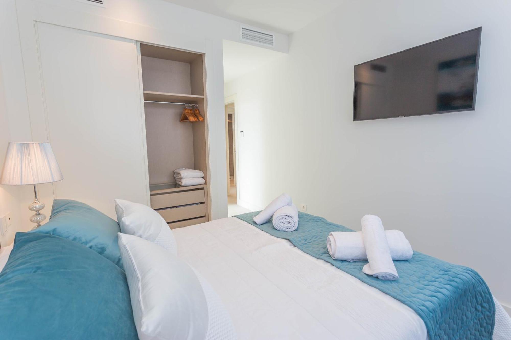 Luxury 2Br Seaviews - Santa Barbara Heights Apartman Fuengirola Kültér fotó
