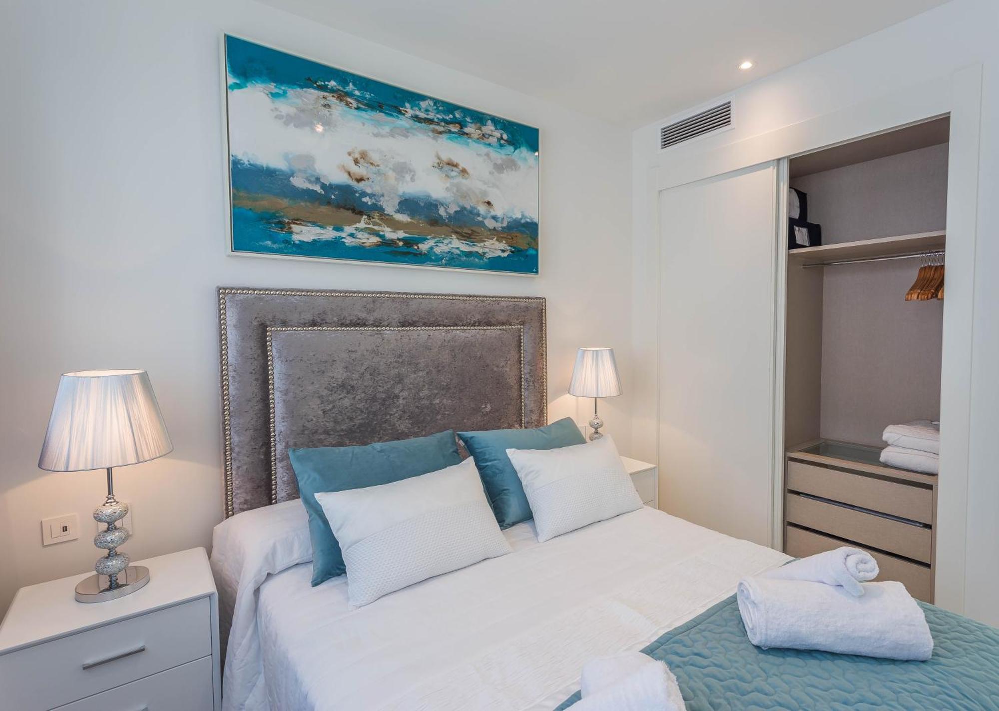 Luxury 2Br Seaviews - Santa Barbara Heights Apartman Fuengirola Kültér fotó