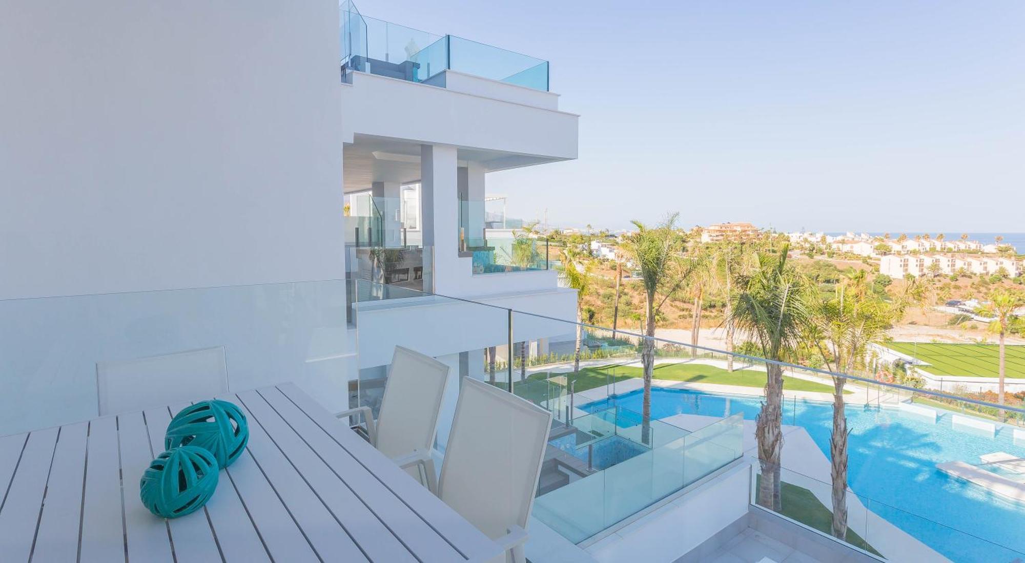 Luxury 2Br Seaviews - Santa Barbara Heights Apartman Fuengirola Kültér fotó