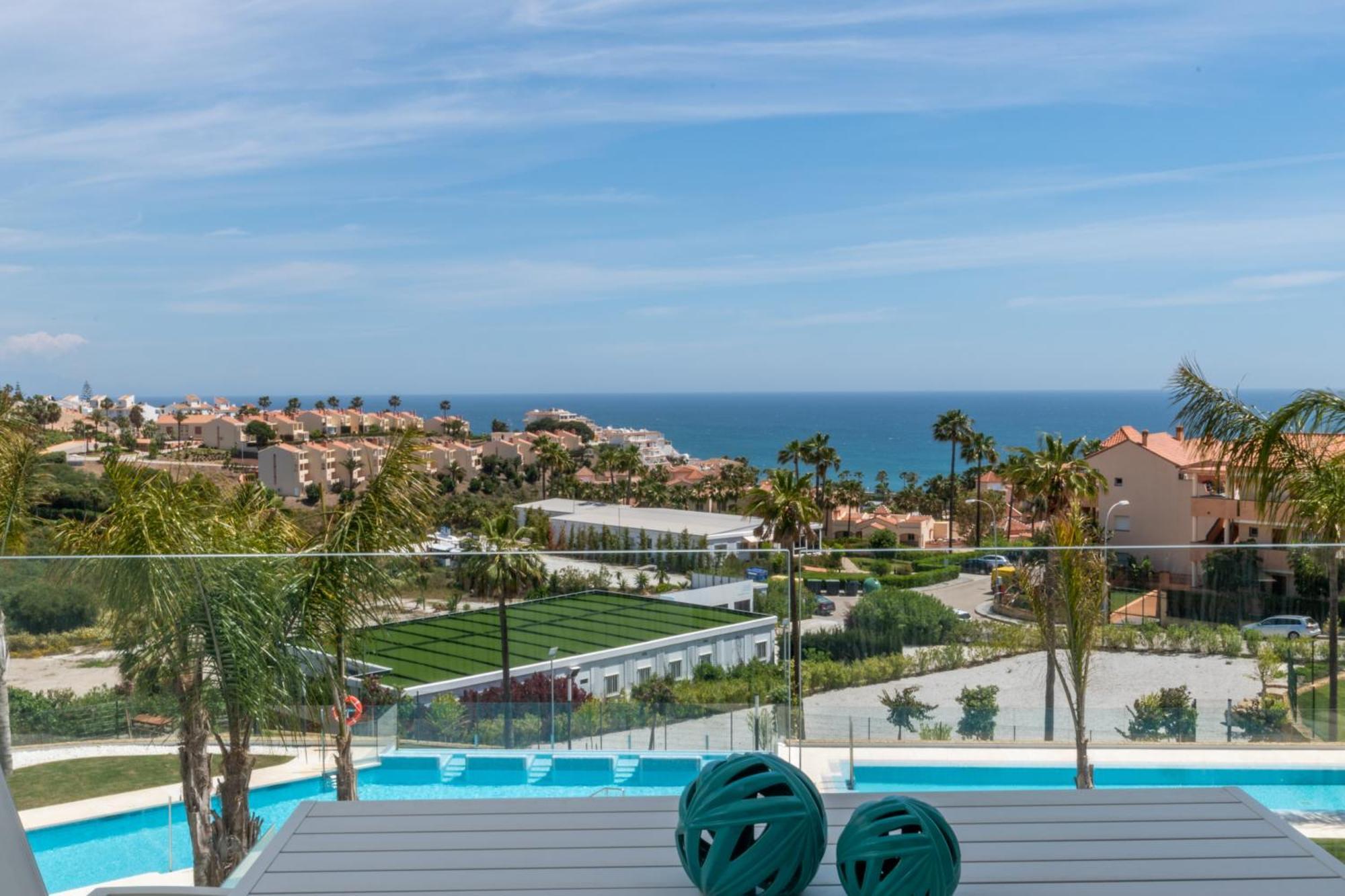 Luxury 2Br Seaviews - Santa Barbara Heights Apartman Fuengirola Kültér fotó