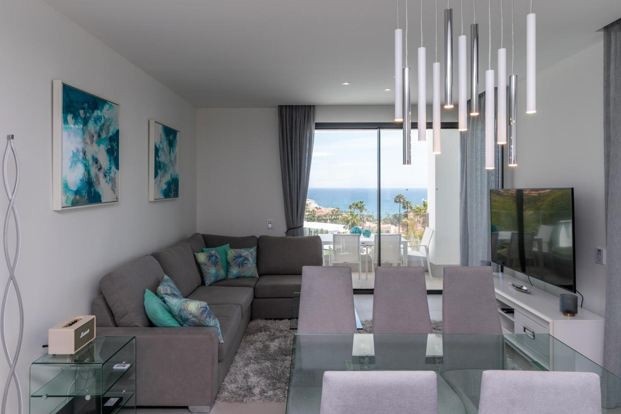 Luxury 2Br Seaviews - Santa Barbara Heights Apartman Fuengirola Kültér fotó