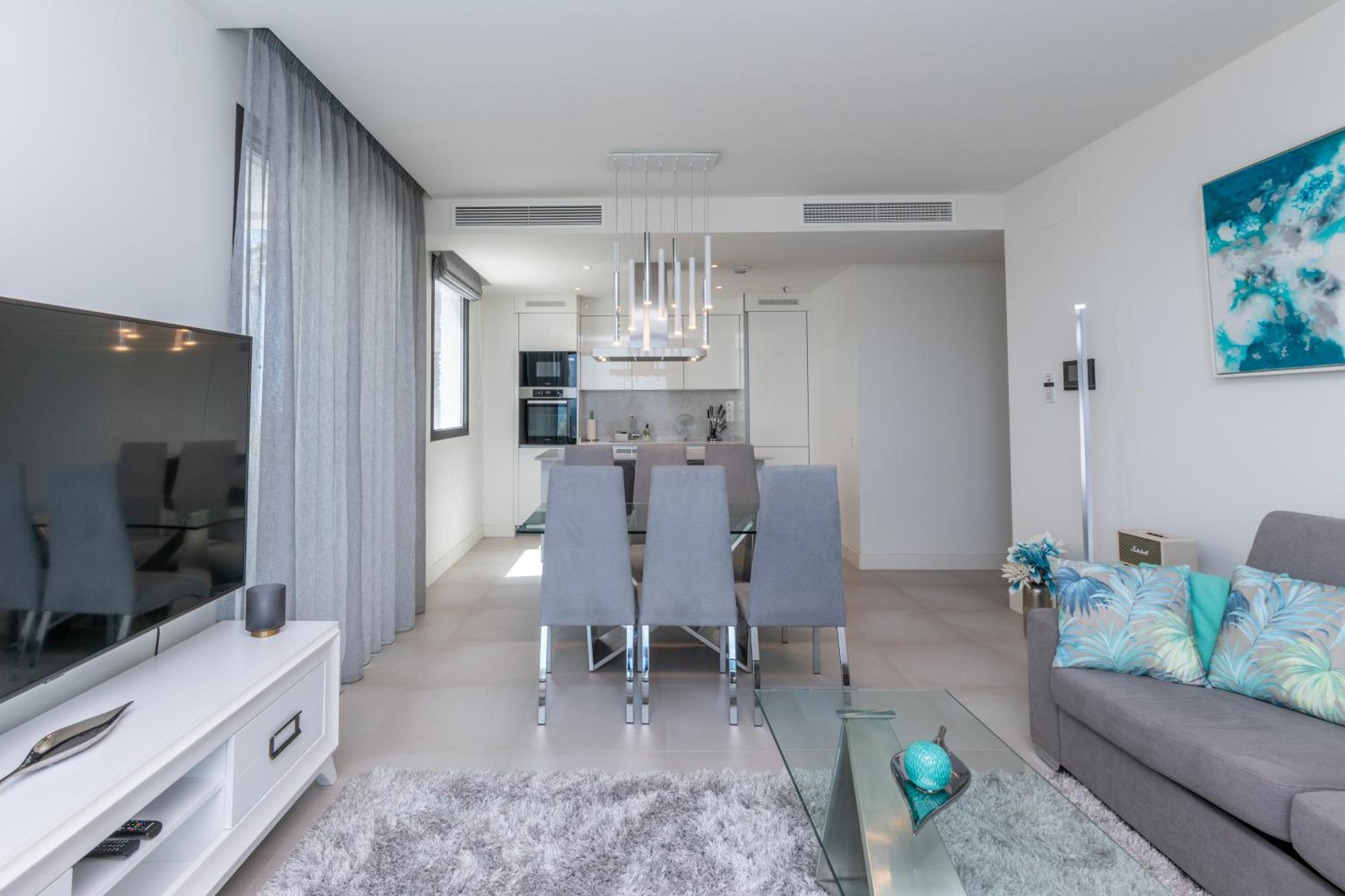 Luxury 2Br Seaviews - Santa Barbara Heights Apartman Fuengirola Kültér fotó