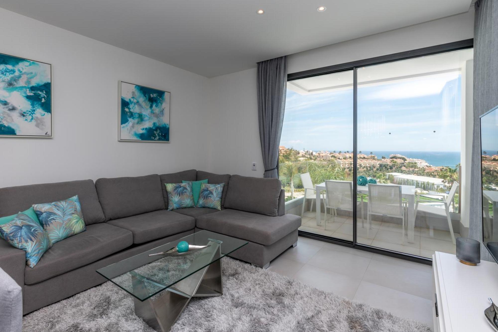 Luxury 2Br Seaviews - Santa Barbara Heights Apartman Fuengirola Kültér fotó